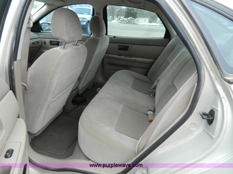 image for item G7708 2006 Ford Taurus SE