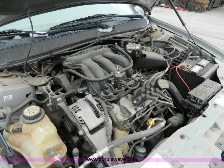 image for item G7708 2006 Ford Taurus SE