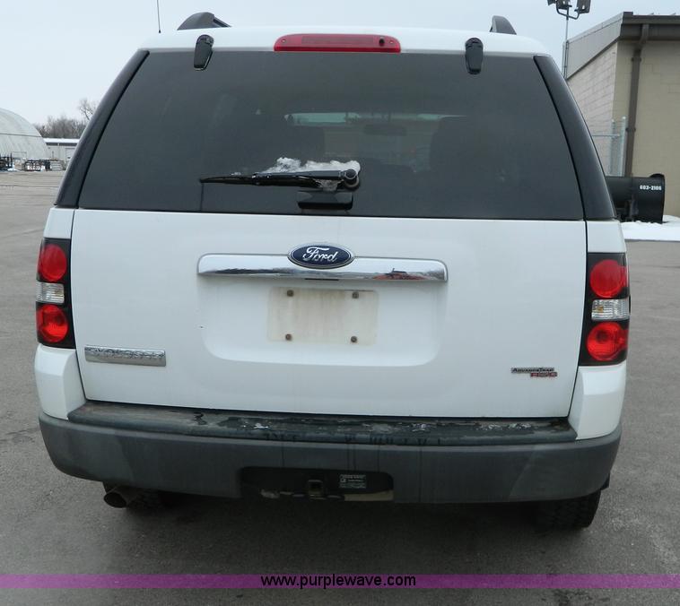 image for item G7709 2006 Ford Explorer SUV