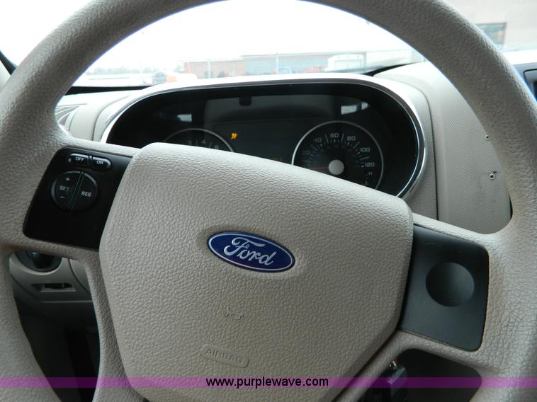 image for item G7709 2006 Ford Explorer SUV