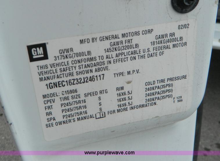 image for item G7711 2002 Chevrolet Suburban C1500 SUV