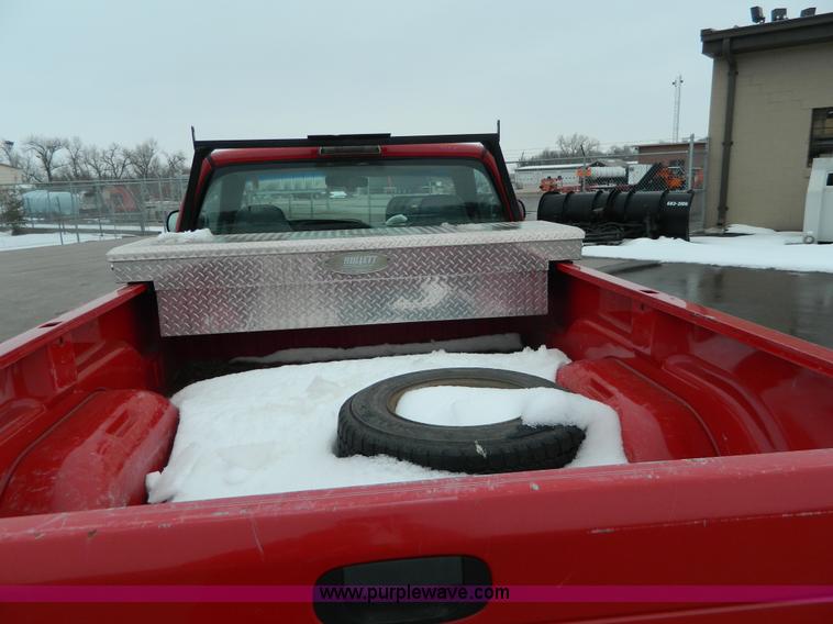 image for item G7713 2001 Dodge Ram 1500 pickup truck