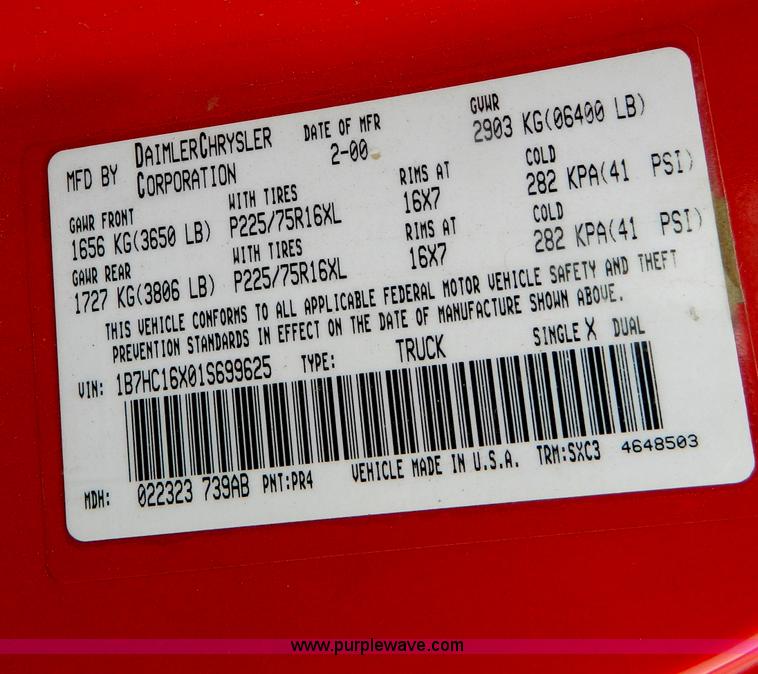 image for item G7713 2001 Dodge Ram 1500 pickup truck