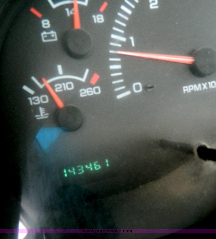 image for item G7714 2001 Dodge Ram 1500 pickup truck