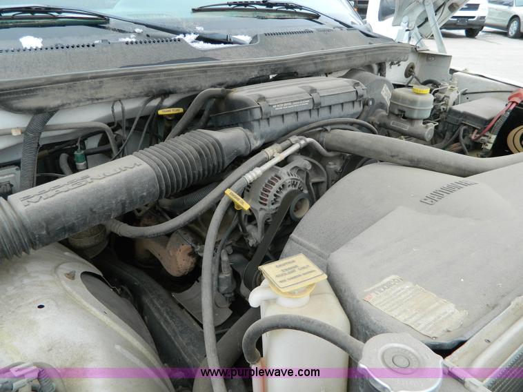 image for item G7714 2001 Dodge Ram 1500 pickup truck