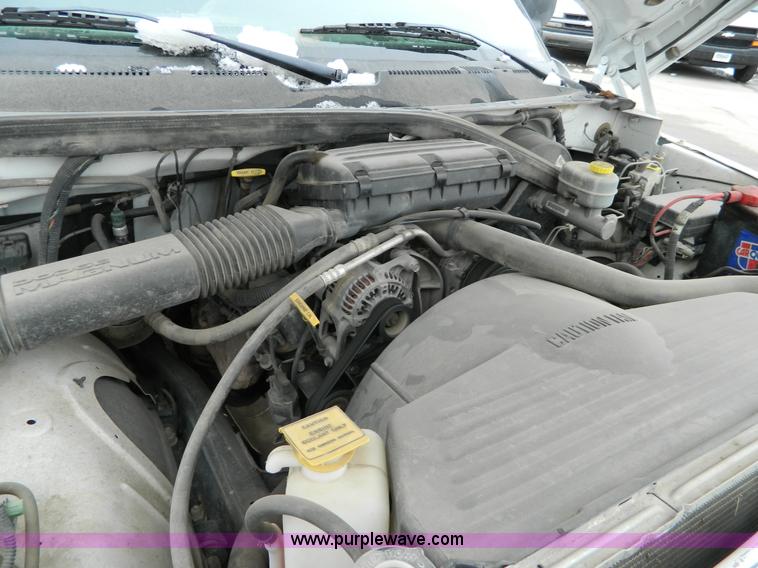 image for item G7715 2001 Dodge Ram 1500 pickup truck