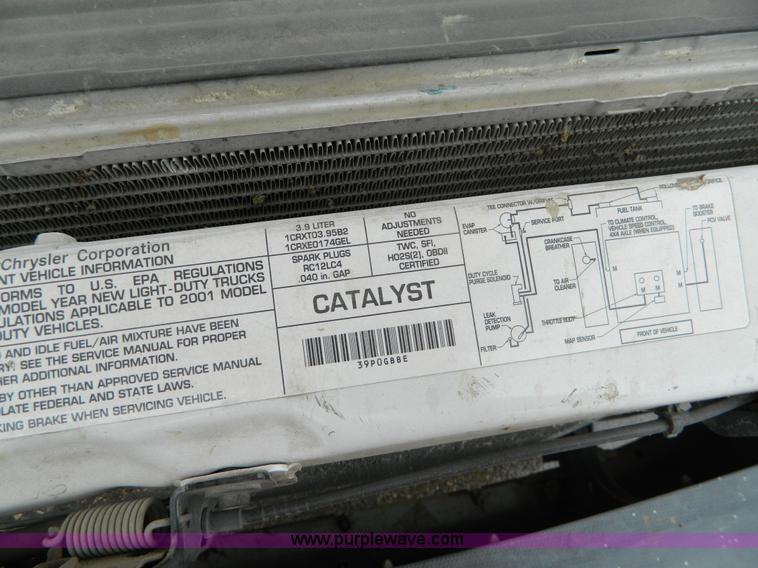 image for item G7715 2001 Dodge Ram 1500 pickup truck