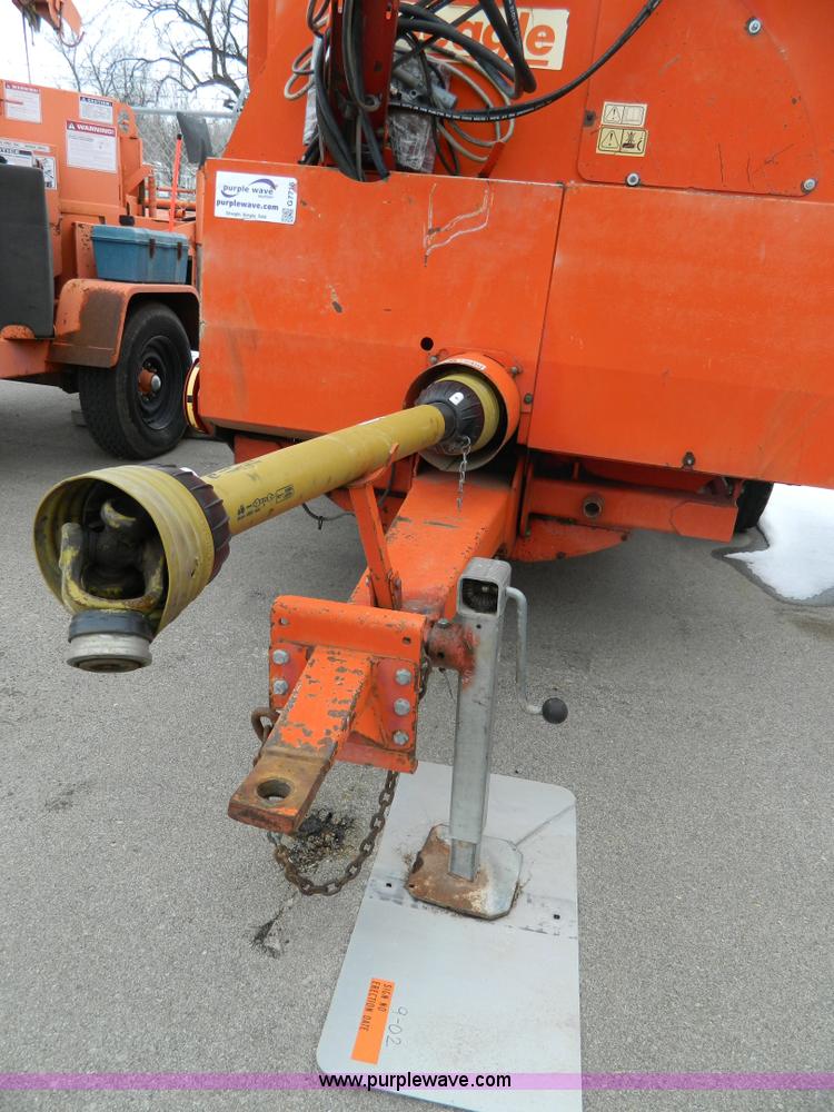 image for item G7716 2005 Teagle Tomahawk 8080 square bale shredder