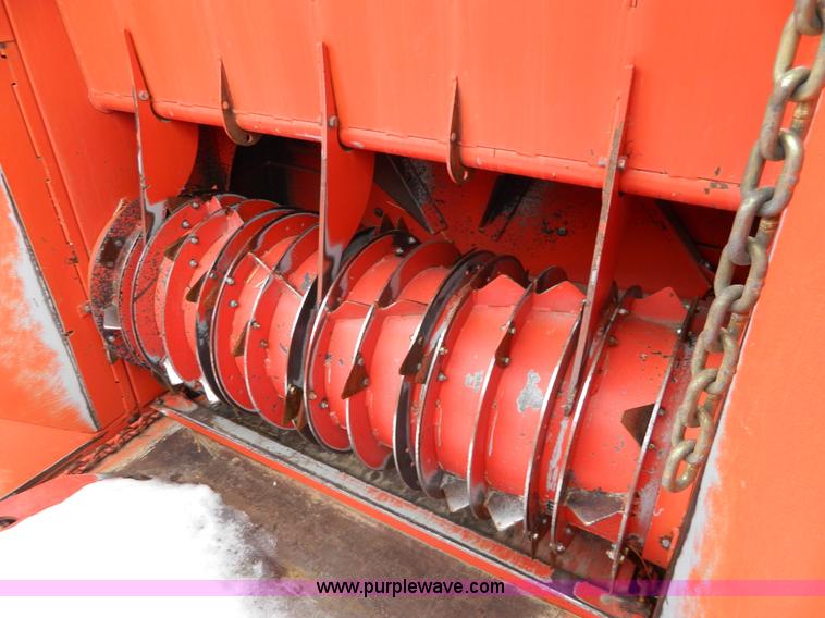 image for item G7716 2005 Teagle Tomahawk 8080 square bale shredder