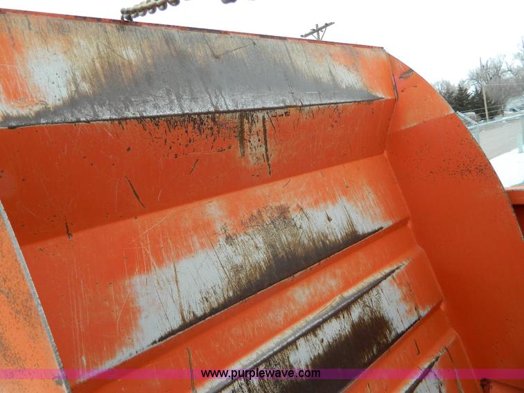 image for item G7716 2005 Teagle Tomahawk 8080 square bale shredder