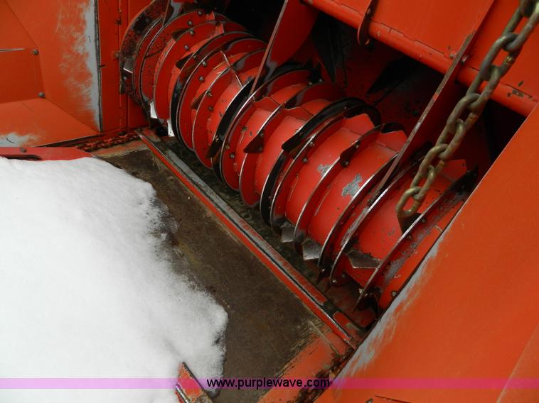 image for item G7716 2005 Teagle Tomahawk 8080 square bale shredder