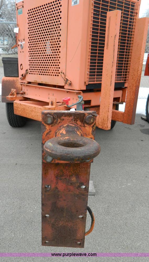 image for item G7717 1998 Brush Bandit 200XP wood chipper