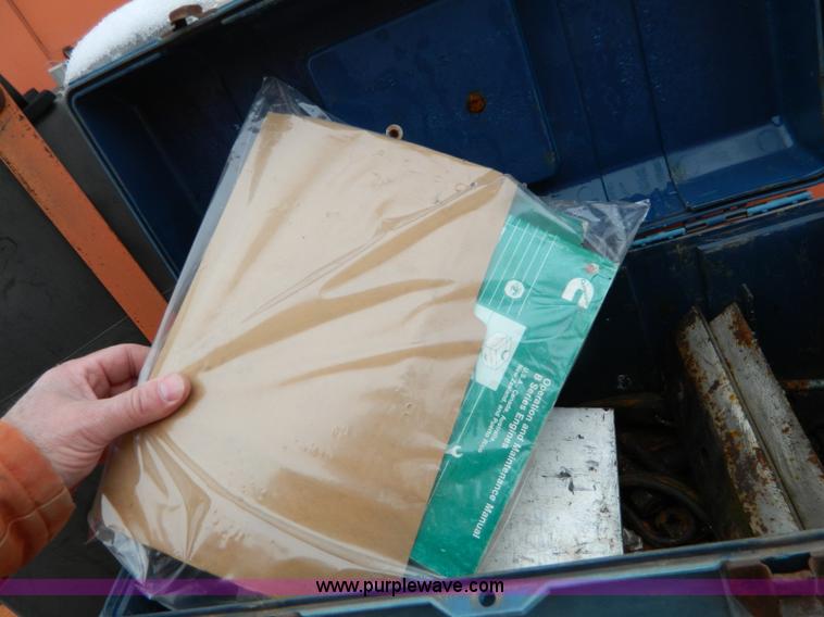 image for item G7717 1998 Brush Bandit 200XP wood chipper