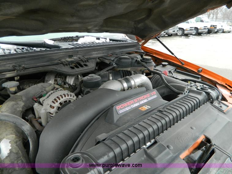 image for item G7718 2003 Ford F250 XL pickup truck