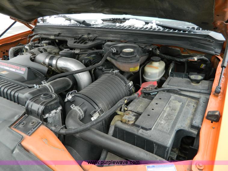 image for item G7718 2003 Ford F250 XL pickup truck