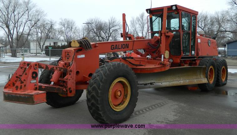 image for item G7722 1996 Galion 830B  motor grader