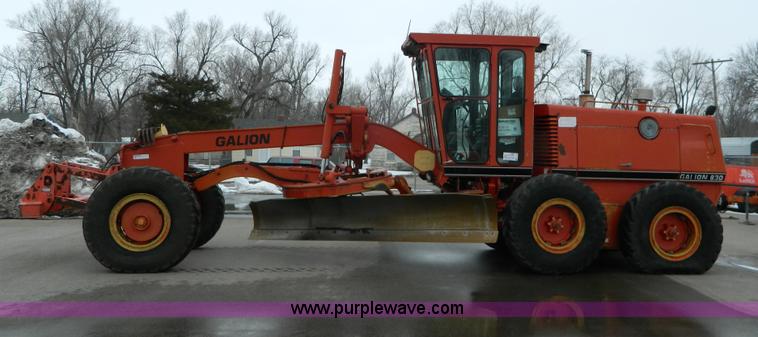 image for item G7722 1996 Galion 830B  motor grader