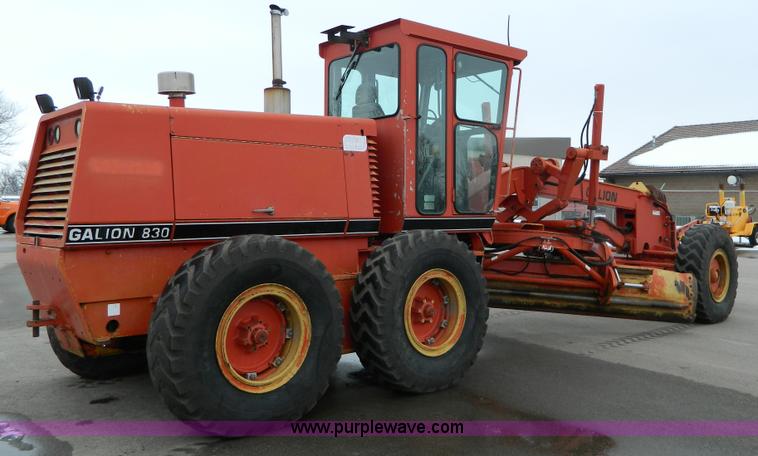 image for item G7722 1996 Galion 830B  motor grader