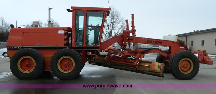 image for item G7722 1996 Galion 830B  motor grader