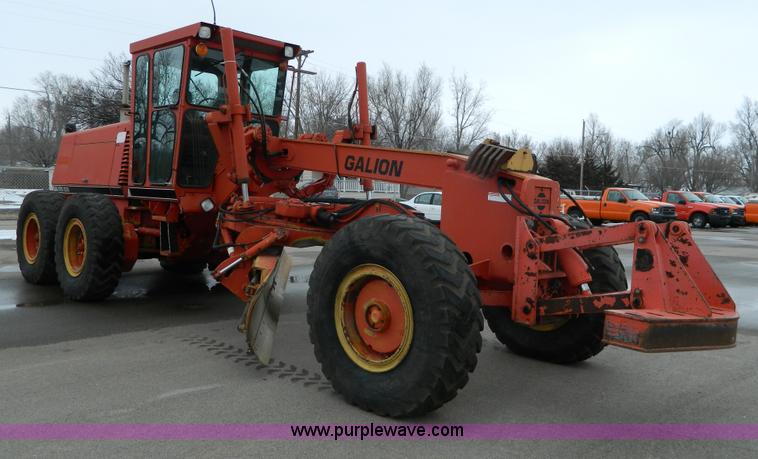 image for item G7722 1996 Galion 830B  motor grader