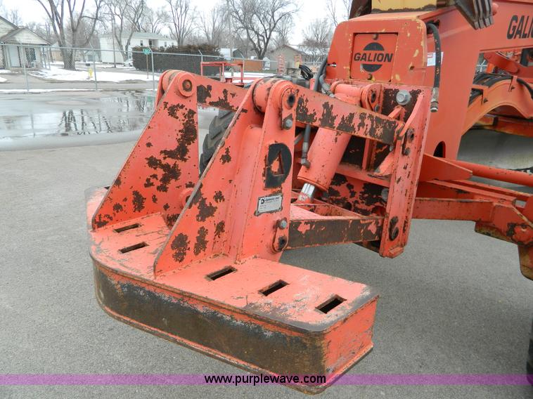 image for item G7722 1996 Galion 830B  motor grader
