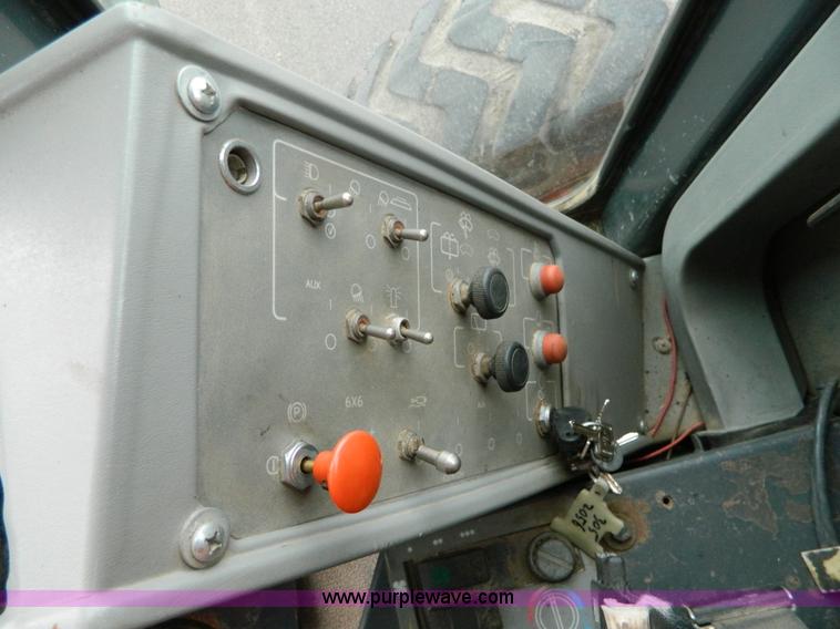 image for item G7722 1996 Galion 830B  motor grader