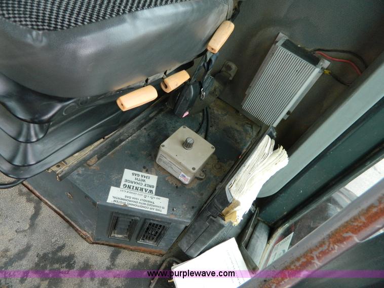 image for item G7722 1996 Galion 830B  motor grader