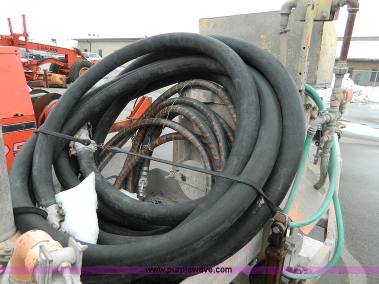 image for item G7724 1997 Olin 97 mud jack