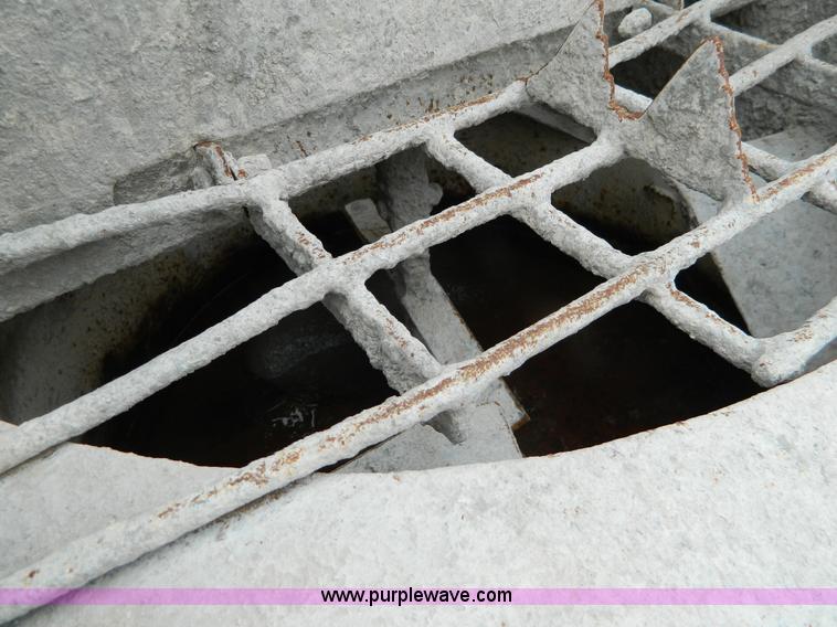 image for item G7724 1997 Olin 97 mud jack