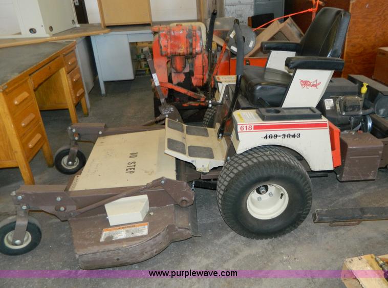 image for item W9230 2002 Grasshopper 618 riding mower