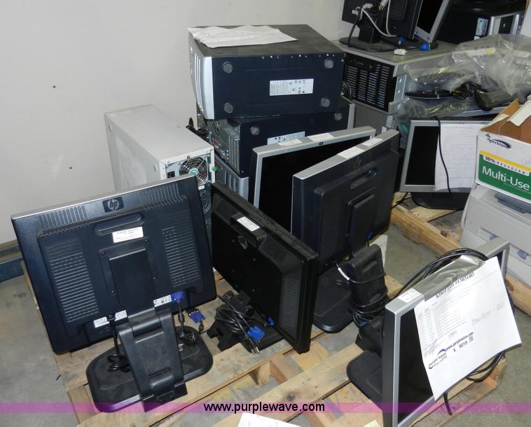 Assorted computers and components in Topeka, KS | Item X9019 sold ...