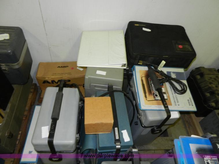 image for item X9683 Assorted electronics