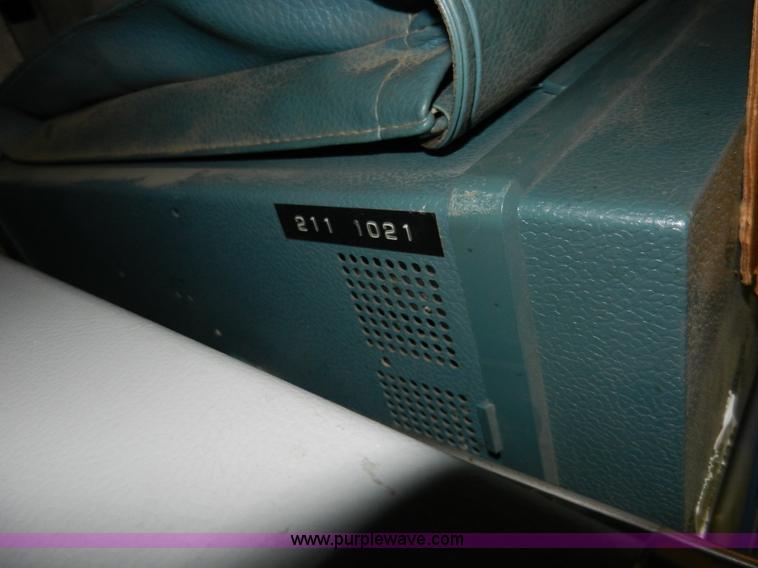 image for item X9683 Assorted electronics