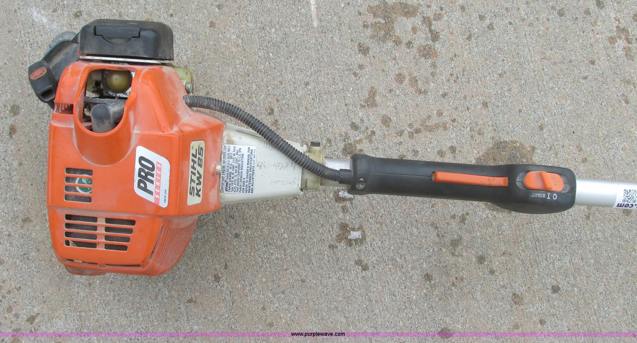 Stihl KW85 powered broom in Chanute, KS Item X9933 sold Purple Wave