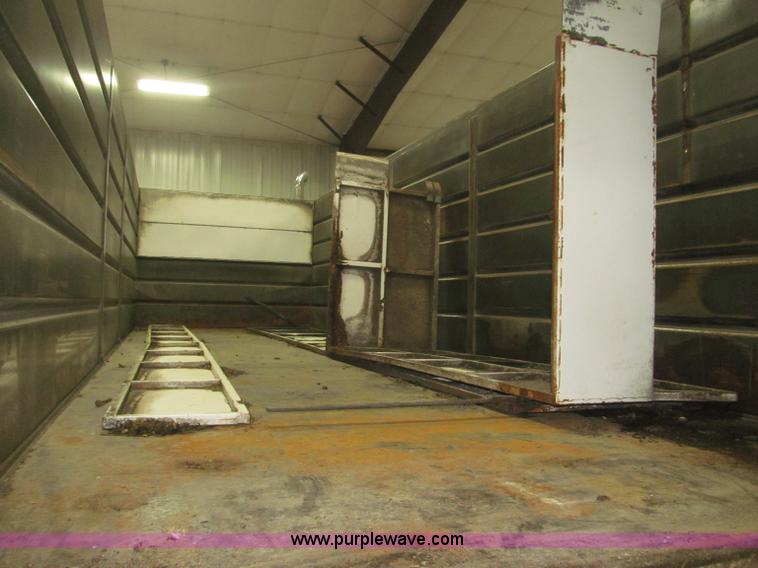 image for item B5404 1993 Freightliner FLD120 silage truck