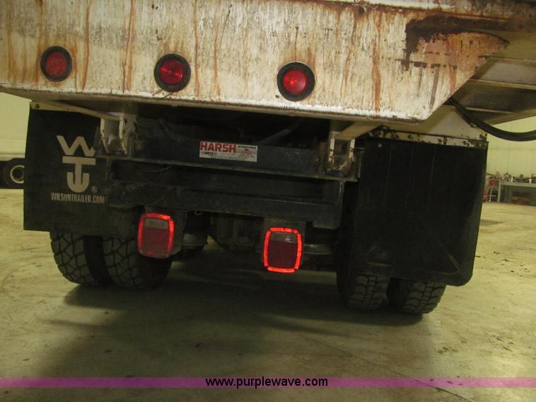 image for item B5404 1993 Freightliner FLD120 silage truck