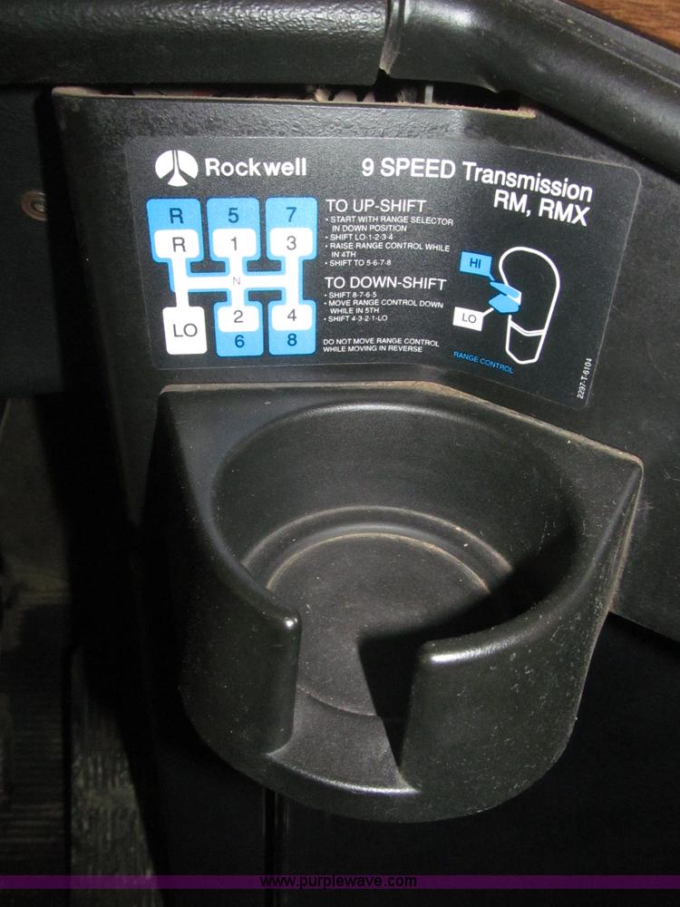 image for item B5404 1993 Freightliner FLD120 silage truck