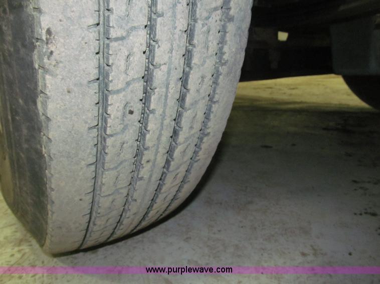 image for item B5404 1993 Freightliner FLD120 silage truck