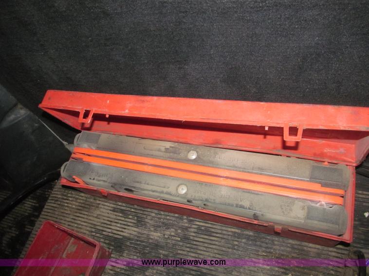 image for item B5405 1993 Freightliner FLD120 silage truck