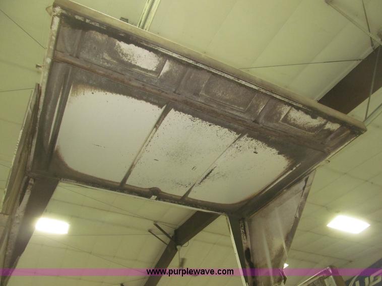 image for item B5405 1993 Freightliner FLD120 silage truck