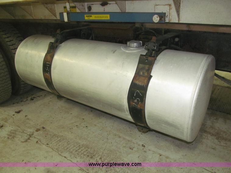 image for item B5405 1993 Freightliner FLD120 silage truck