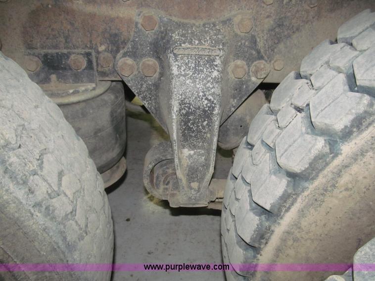 image for item B5405 1993 Freightliner FLD120 silage truck