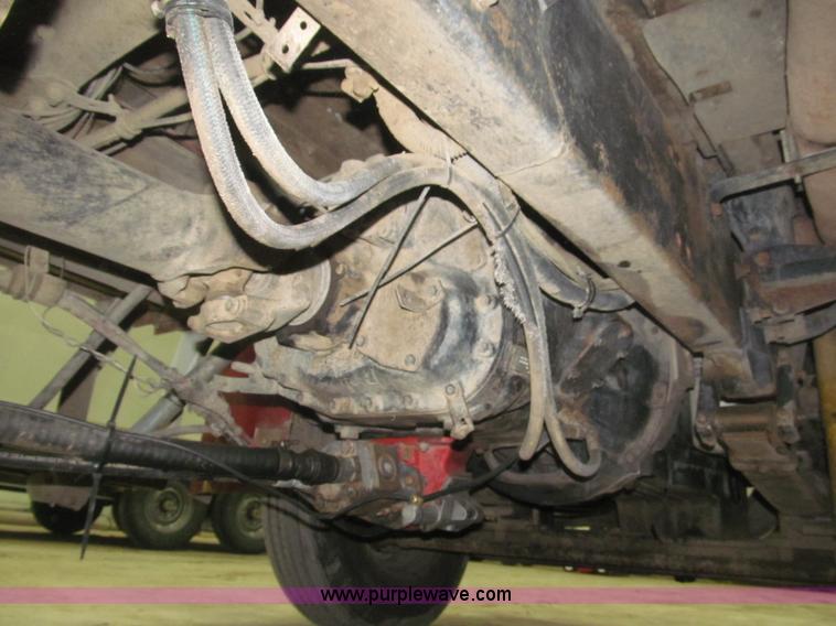 image for item B5405 1993 Freightliner FLD120 silage truck