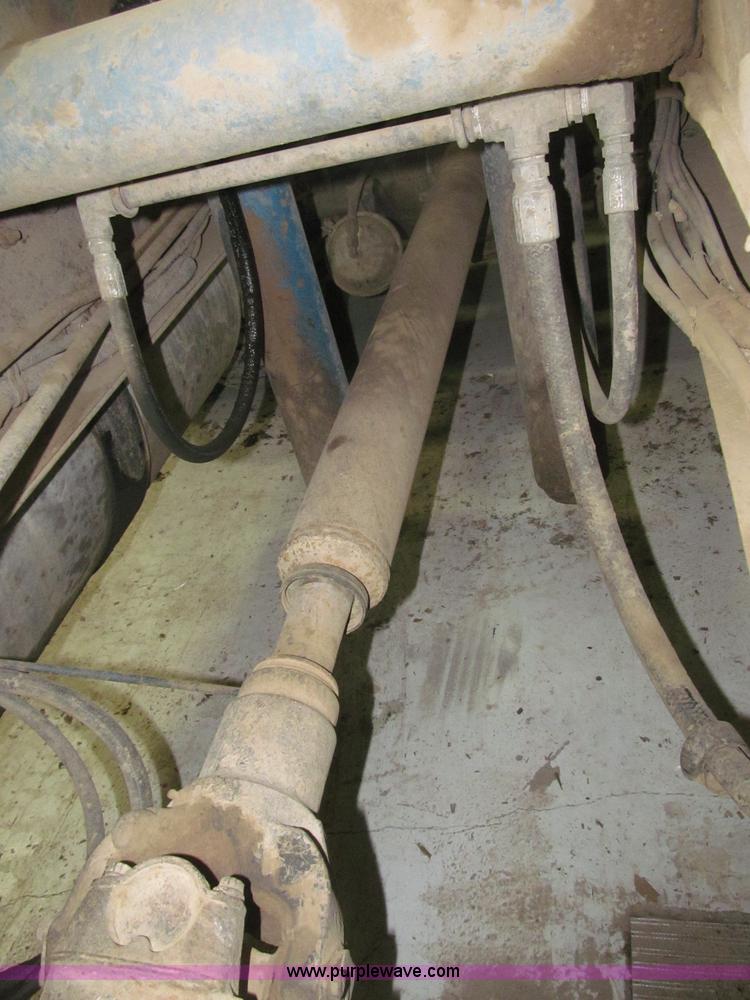 image for item B5405 1993 Freightliner FLD120 silage truck