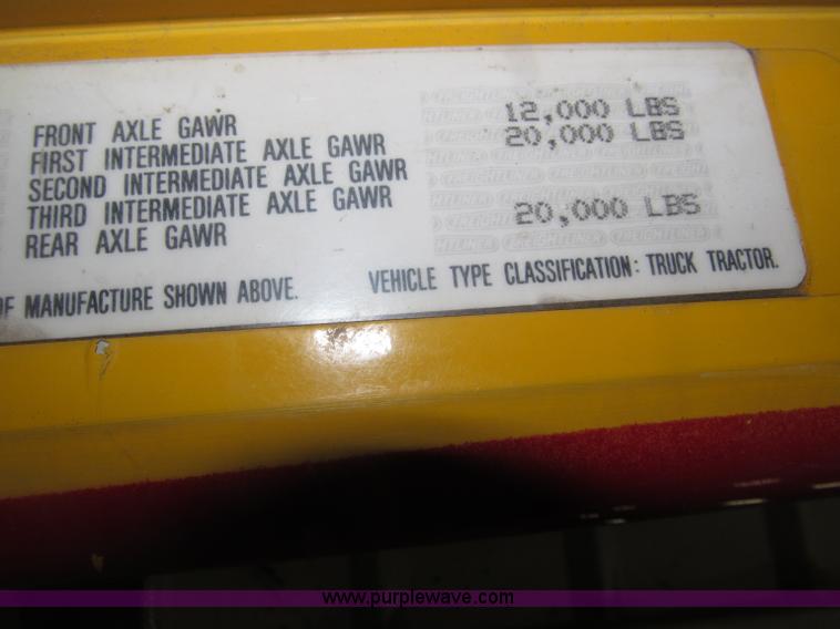 image for item B5405 1993 Freightliner FLD120 silage truck