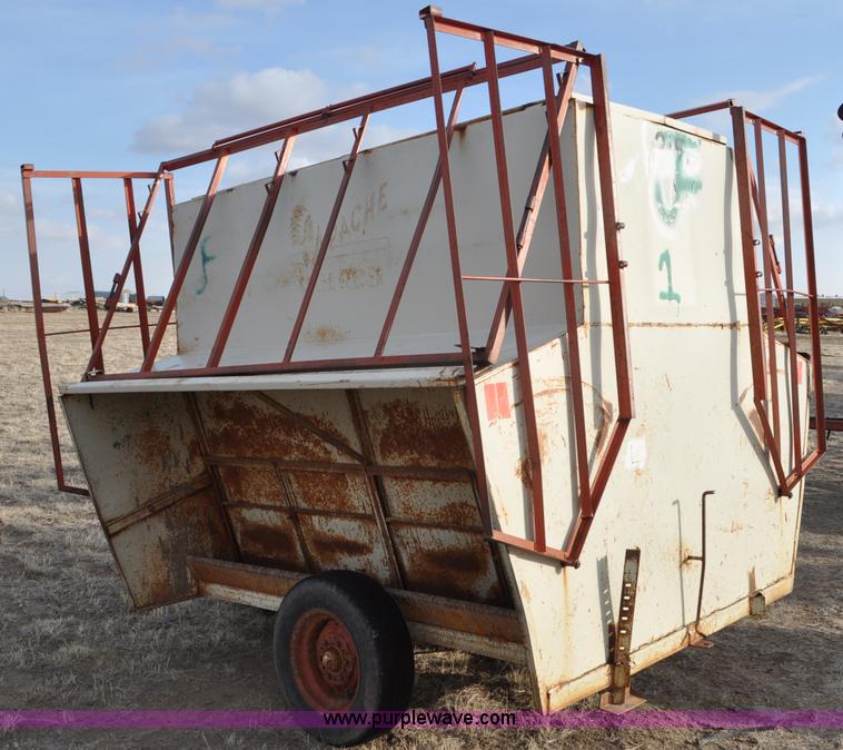 Apache Cf889 Creep Feeder Item C3425 3 27 2013