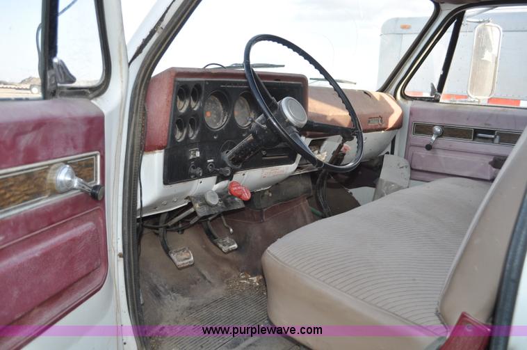 image for item C3427 1976 Chevrolet C65 grain truck