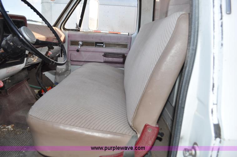 image for item C3427 1976 Chevrolet C65 grain truck