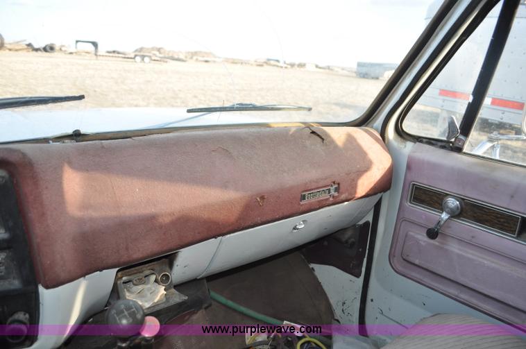 image for item C3427 1976 Chevrolet C65 grain truck