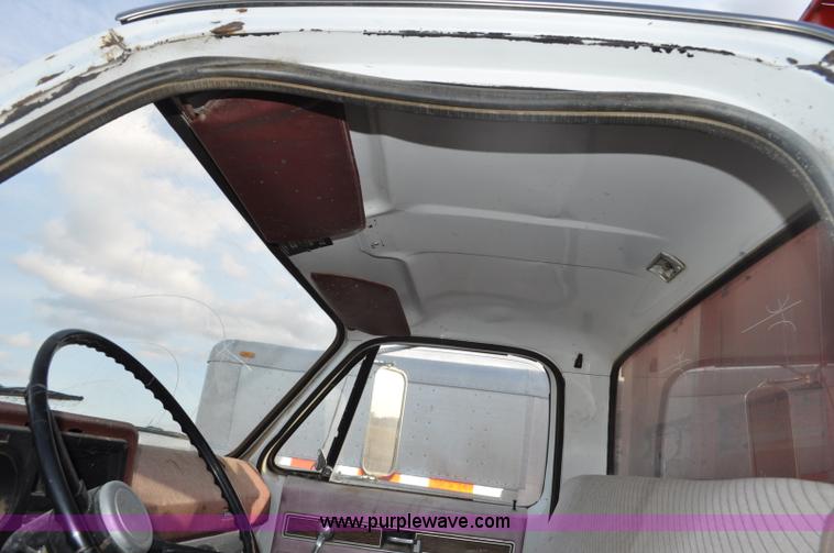 image for item C3427 1976 Chevrolet C65 grain truck